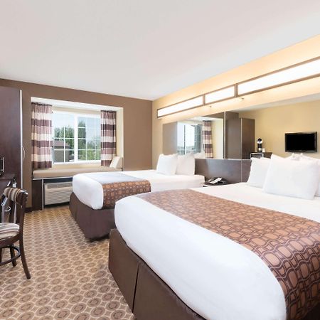 Microtel Inn & Suites By Wyndham Dickinson Buitenkant foto