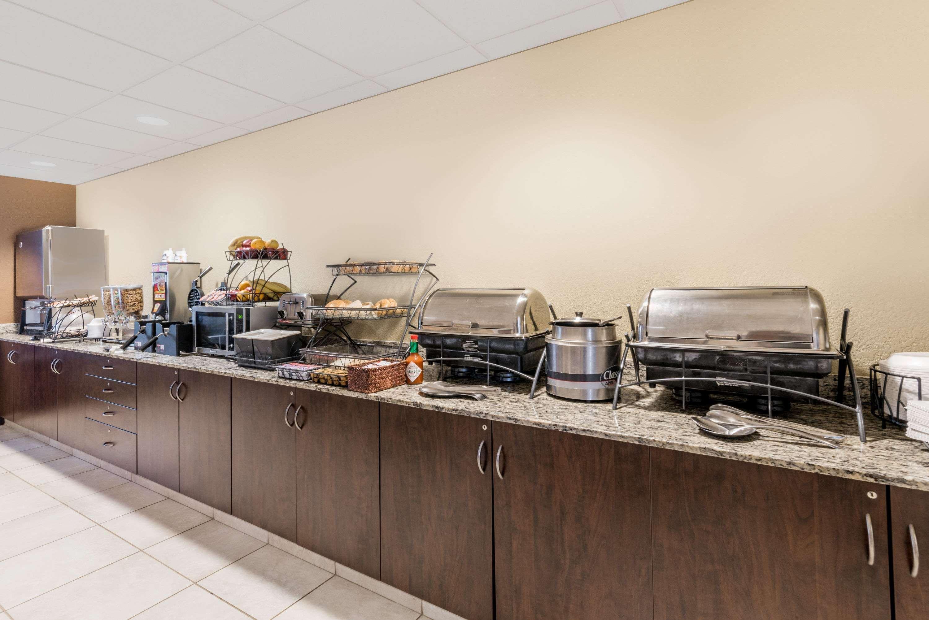Microtel Inn & Suites By Wyndham Dickinson Buitenkant foto